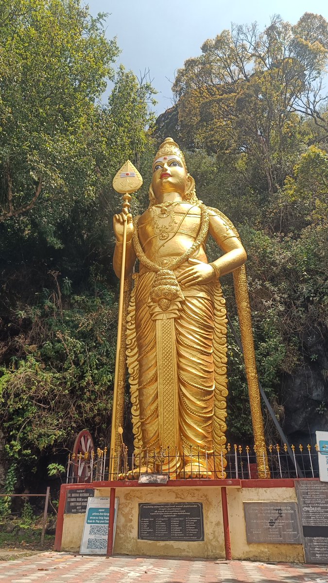 Vino_Ooty's tweet image. முருகன் அருள் கிடைச்சாச்சு 🫰🫰
ராஜா அலங்காரம் la பாக்கவே அவளோ அழகா இருந்தாரு ...
நல்ல தரிசனம் ...

Ooty Elk-Hill Murugan temple ....
.
.
#temple #devotional