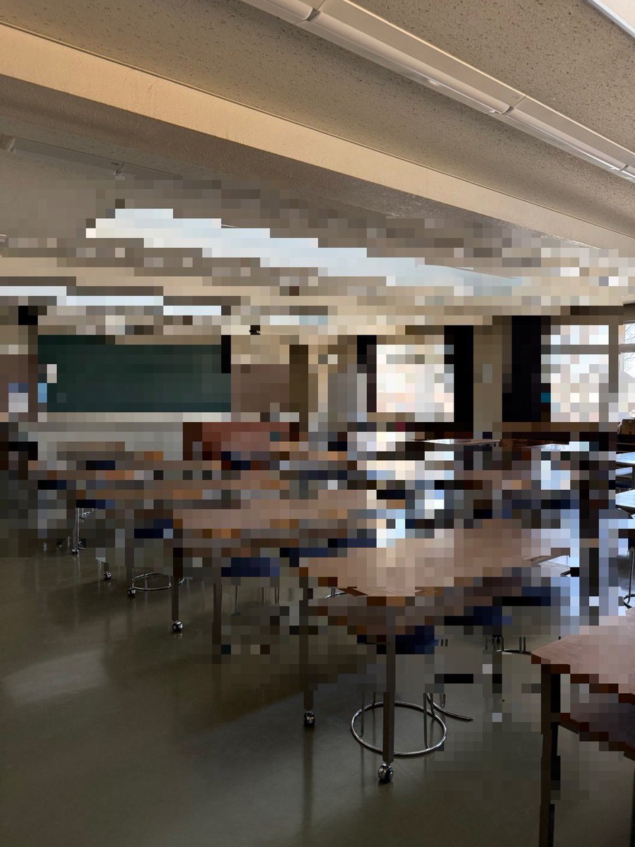 urarakasansan's tweet photo. 15年間非常勤講師をさせていただいた桜花学園大学。
今年度でお別れです
こんな先生の授業を受け、働いてからもとても役に立っていますと言ってくださった学生、卒業生のみなさん��おかげで続けることができました。
もう少し続けたいと思ったのですが…
また、会いましょう。
ありがとうございました https://t.co/wlVmHBl0iX