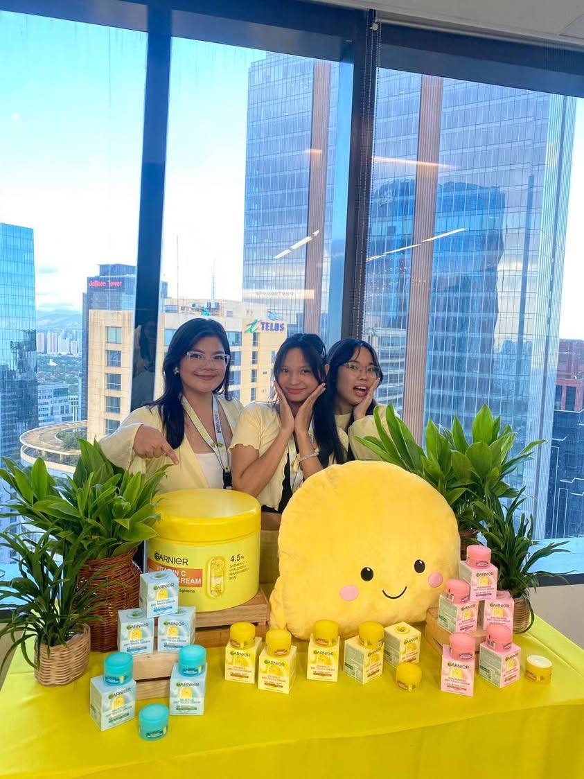 ESMURFS OFFICIAL tweet media