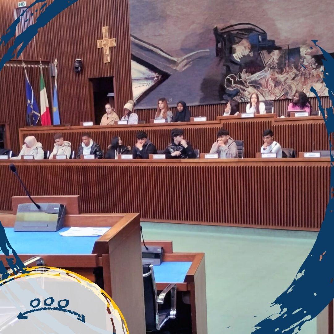 CIOFSFPFVG's tweet photo. La 1ª Amministrativo del #CIOFSTrieste in visita al Consiglio Regionale!

Dalle sale storiche alla simulazione in Sala Consiliare: un’esperienza di alto valore civico per osservare da vicino il cuore della nostra Regione. Formiamo i cittadini di domani! 🖋️🏛️

#FVG #Trieste https://t.co/thQU8MbnuT