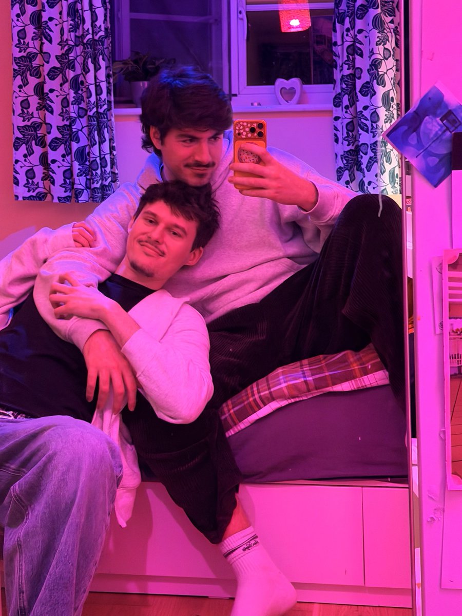 allypally tweet media