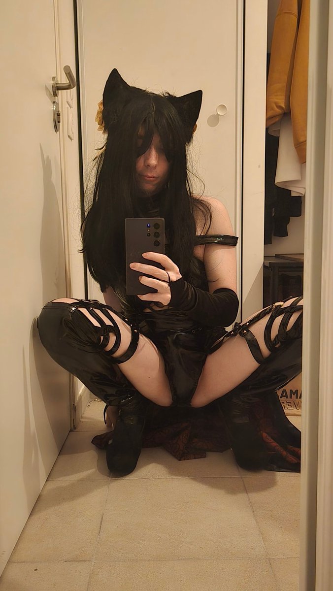 weebCD's tweet photo. Hello,
Yes I'm still alive,
Yes I deleted everything on my account because I didn't like how it looked,
Yes I'm still unemployed,
Yes I didn't wear any outfit for a few months because I didn't have any motivation...
But just know I'm still around 😹 https://t.co/Bam4wl9cER
