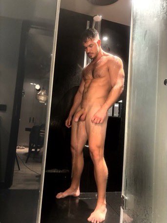 Leslie Star tweet media