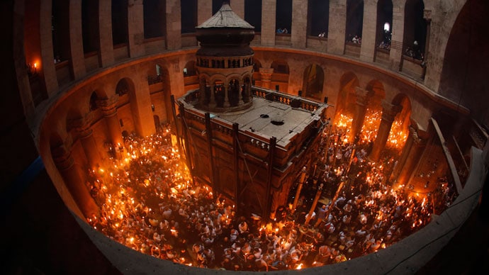 PBlanrue's tweet photo. Pour la première fois dans l'histoire du christianisme, Israël a fermé indéfiniment l'église du Saint-Sépulcre, le lieu le plus sacré de la chrétienté. 
Les fidèles ne pourront donc pas s'y rendre et y prier pour Pâques. https://t.co/VcVXgECzhZ