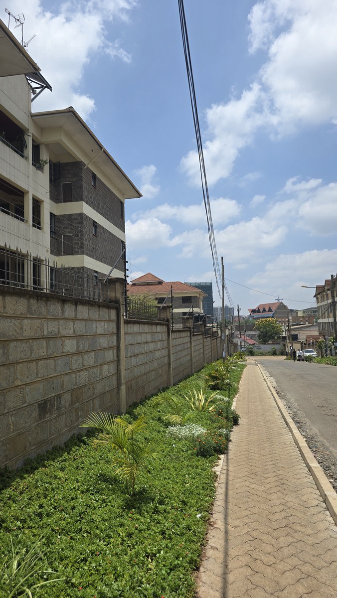 MaThings tweet media