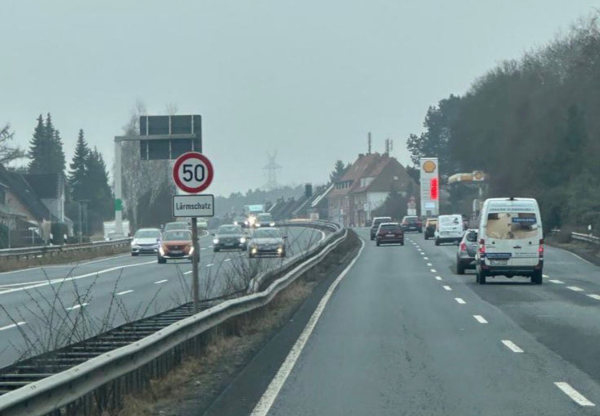 HL-live.de tweet media