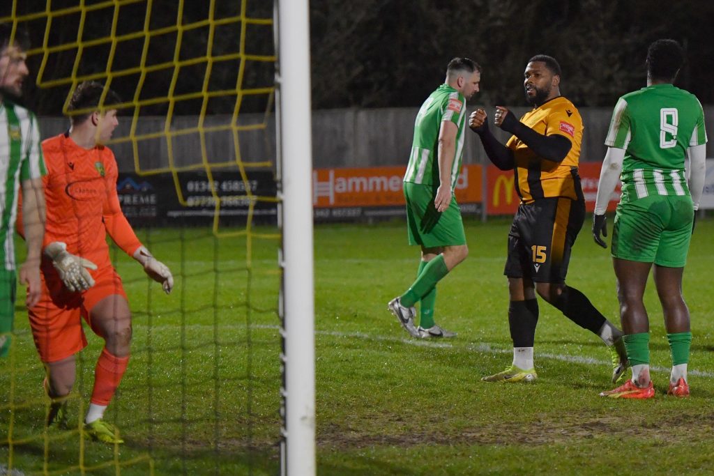 Stuart Gibson tweet media