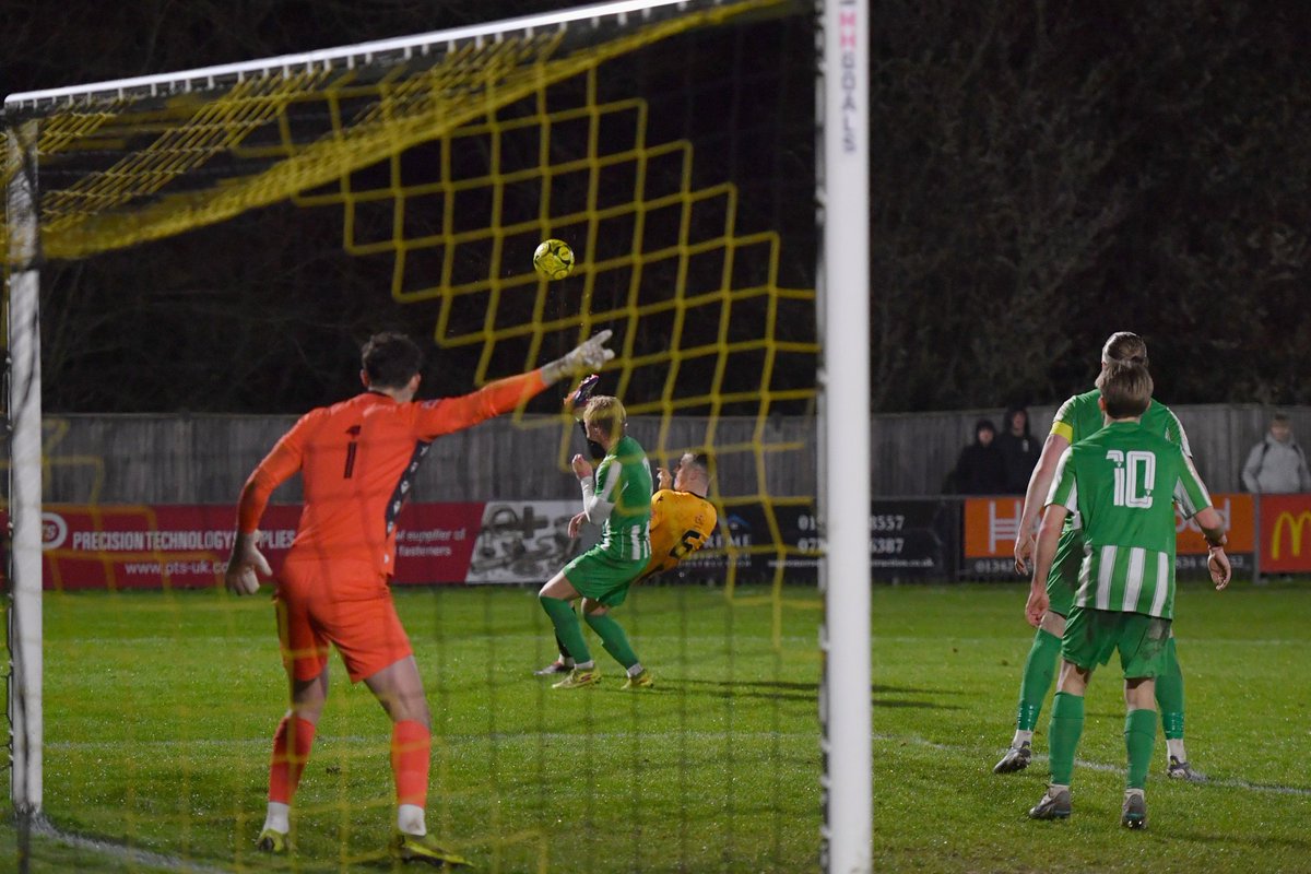 Stuart Gibson tweet media