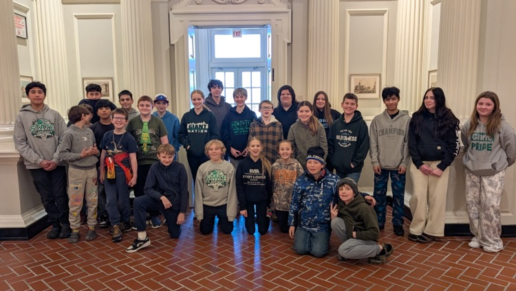 TheSAGSway's tweet photo. 🟢GIANTS IN THE CLASSROOM🟢

The 6th and 7th grade students went to the Chicago History Museum for a field trip. Students learned about Illinois history including the original settlers, Abraham Lincoln, Chicago sports, and activism in Chicago. 

#TheSAGSway https://t.co/TMdXq40gXE