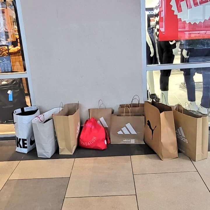 Kecoa Terbang 🪳 tweet media