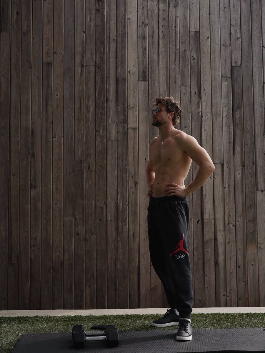 𐌊𐌏𐌋 𐌌𐌉𐌊𐌀𐌄𐌋𐌔𐌏𐌍 tweet media