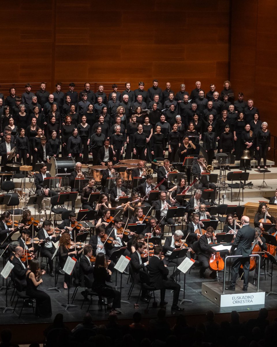 euskadiorkestra's tweet photo. ¡Hoy es el último! Tras el gran trabajo realizado durante los últimos meses hoy se pone punto final a esta emocionante segunda edición de 'Abestu Euskadiko Orkestrarekin'. Aún quedan unas pocas entradas para disfrutar hoy del coro ciudadano en @KursaalDonostia. ¡No te lo pierdas! https://t.co/OcoJ5CkZ1K