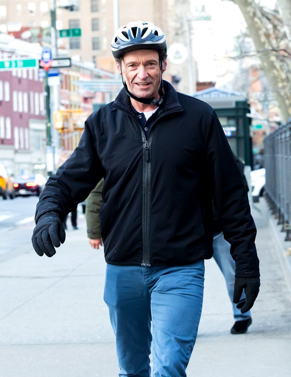 hjackmancom's tweet photo. 📸 Hugh Jackman out in New York City on March 17.
🔗 https://t.co/OeSHosWZVG https://t.co/1amklKxDIg