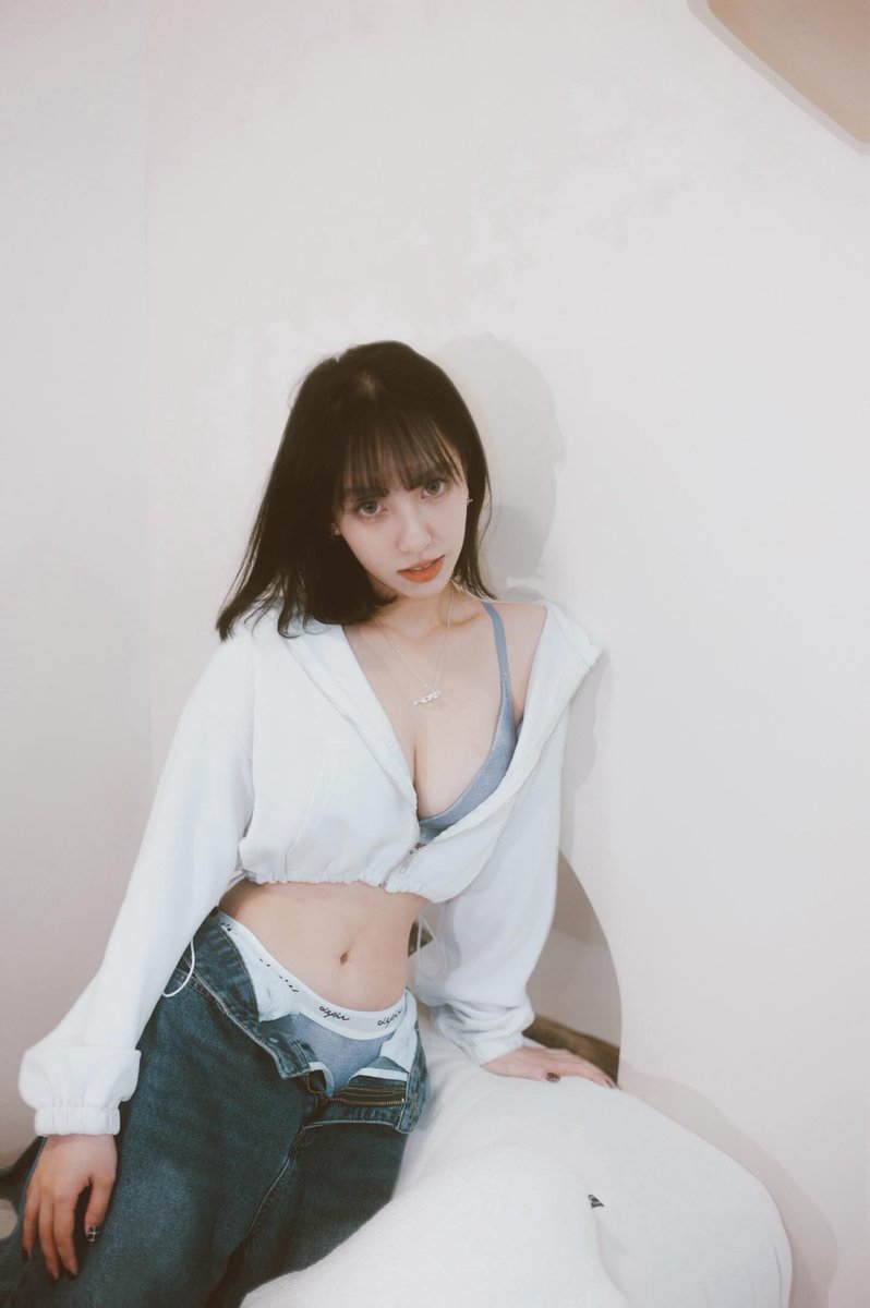 不知名美女 tweet media