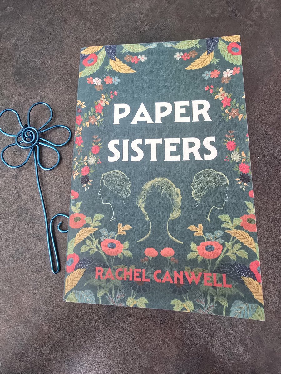 kellynelsonuk's tweet photo. New Book Time!
Very lucky to receive a proof copy of Paper Sisters from @bookbound2019
#papersisters #proofcopy #fiction #newbook #reader https://t.co/pdvBvGNBy4