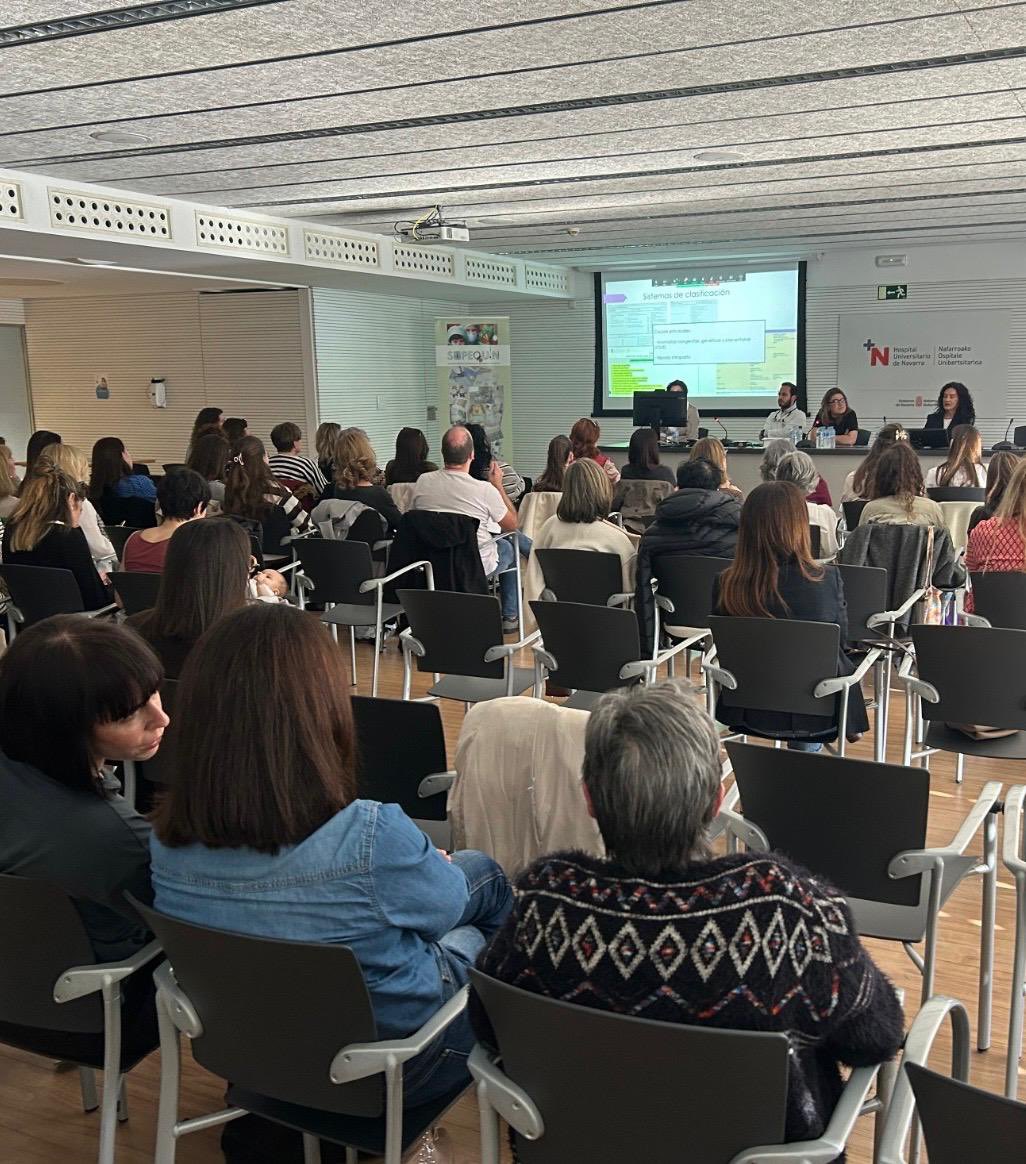 Ayer celebramos con gran éxito de participación la Jornada sobre Muerte Perinatal.
Formación, reflexión y humanización para mejorar el acompañamiento a las familias y el trabajo de los profesionales.
¡Gracias a todas las ponentes y asistentes! 
<a href="/salud_na/">Salud - Osasuna</a> <a href="/CirPediatrForal/">Cirugía Pediátrica de Navarra</a>