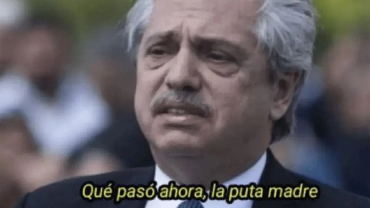 valeU19's tweet photo. Yo, cada vez que paso por la Ruta Viva/Simón Bolívar y veo tráfico https://t.co/XjFsNB5jA2