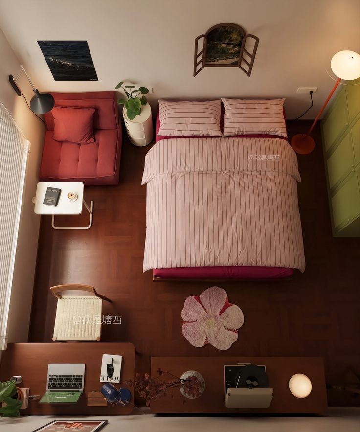 Aesthetic tweet media