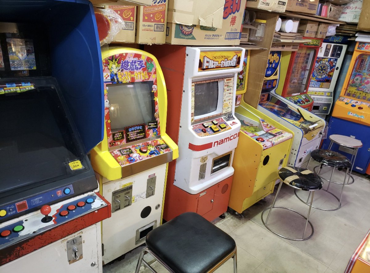 やすのふ tweet media