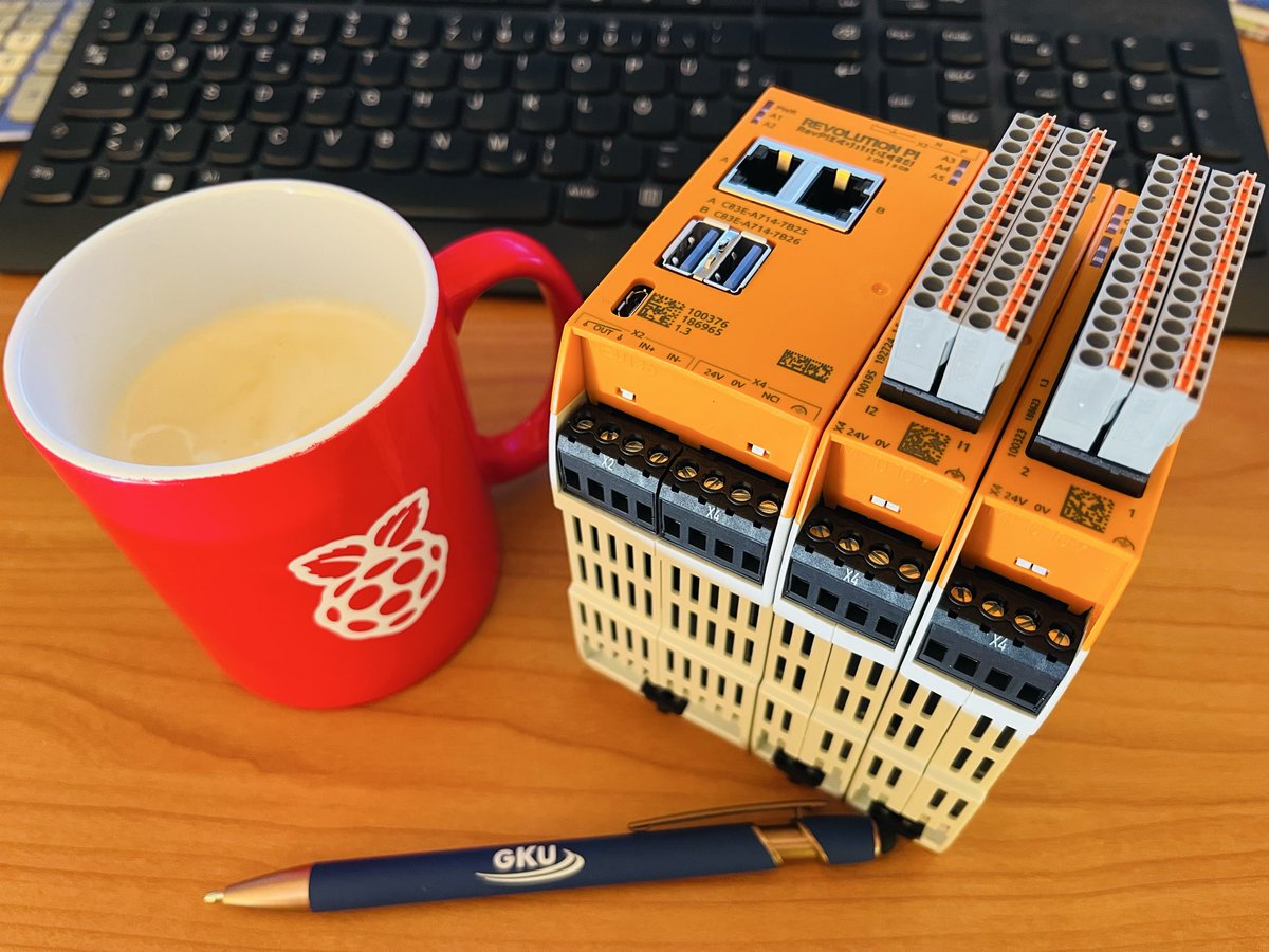 Roland Schulz 🕹️⚡️🤖🎮👾 tweet media