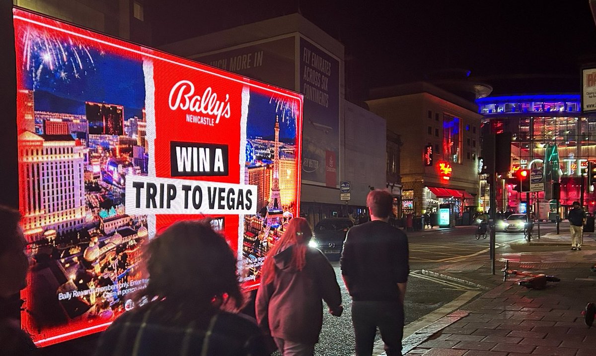 AdsDirectLtd's tweet image. Relaunch night for @BallysIntralot #newcastle was a roaring success, whilst promoting their fabulous special offer on our unmissable illuminated #digivan

If you want to get your message right in front of your #targetaudience throughout the #uk &amp;amp; #europe📧media@adsdirect.org.uk