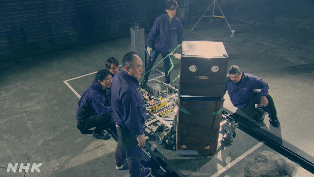 NHK_PR's tweet photo. 【 #魔改造の夜】

　キ　ッ　チ　ン　用　品　

　　　Ｐ　Ｋ　対　決

　　　＜出場チーム＞

　　　　 Ｈ立建機

　　　　 Ａイシン

20（金・祝）夜7:30［総合］※一部地域を除く
28（土）午前0:40［総合］※全国で放送

▼サッカー中継みたいな言葉が書いてある▼
https://t.co/76MqGXtkIH https://t.co/Cp8FonkMhf
