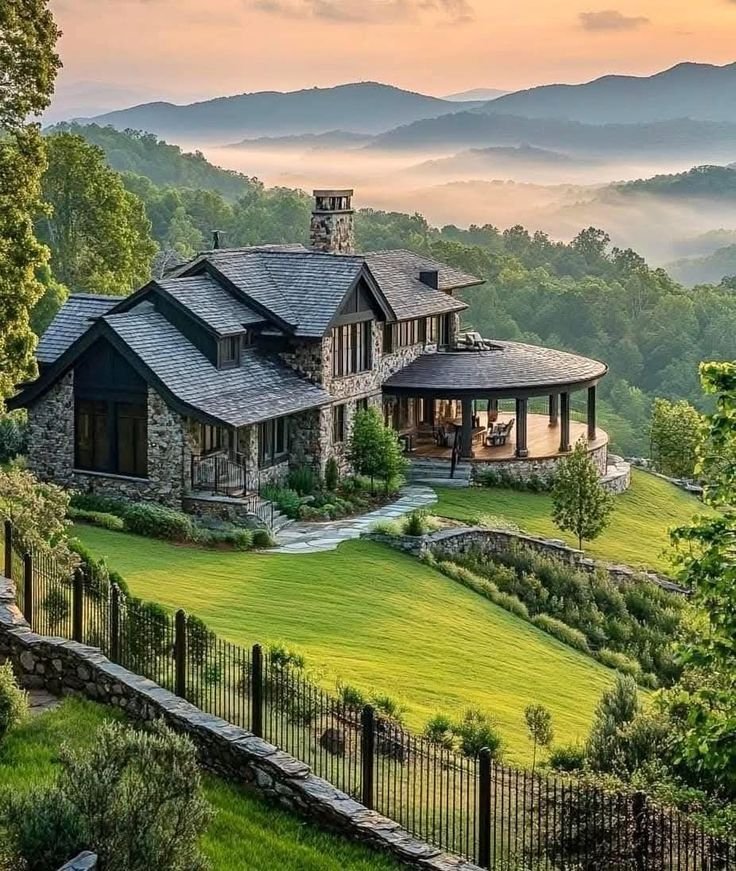 Mountain Cabins tweet media