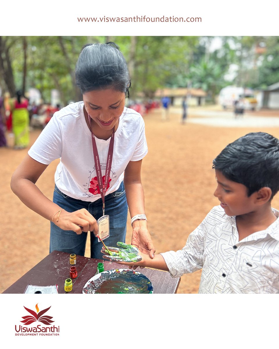 ViswaSanthiFndn's tweet photo. ViswaSanthi Development Foundation, under Be a Hero – Say No to Drugs project, conducted a special “Punch Against Drugs” program at Sidhartha Central School, Pallimon for specially abled children.
#BeAHero #SayNoToDrugs #EYGDS #DrugFreeFuture #ViswaSanthi https://t.co/rJ9WAiOMrB