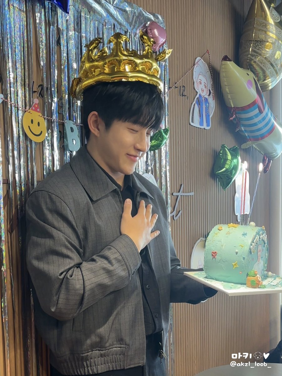 akzl_loob_'s tweet photo. 20260315 🎂💚
#진진 #JINJIN @315Loading https://t.co/mnmi9OwLR3