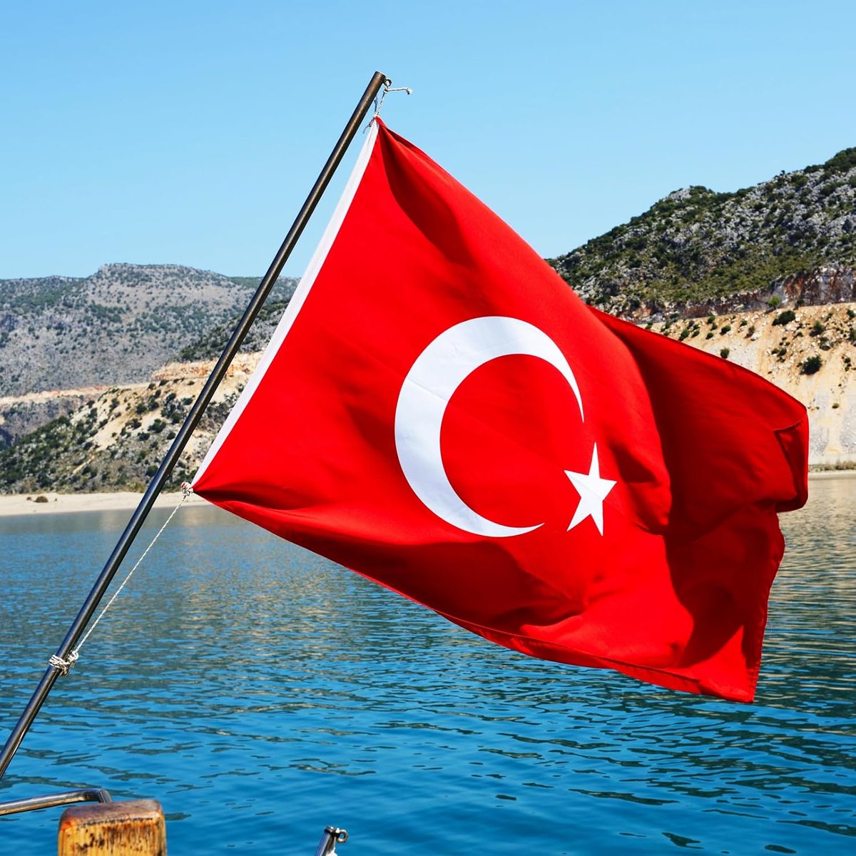 مركز الفلك الدولي tweet media