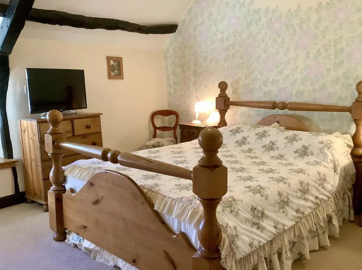 B&B Stays tweet media