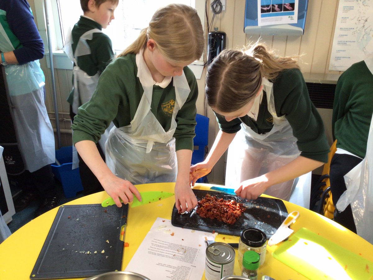 Crathie_School's tweet photo. “Best school day this year!” Was a quote from one of our pupils after our venison cookery lesson. The pupils prepared &amp; cooked everything themselves &amp; it was delicious. Thank you to Marr Area Partnership and Lauren from Glenkilrie Larder for this opportunity. #focusing https://t.co/46EXDscmkH