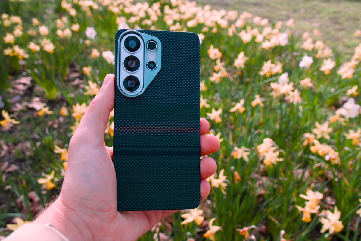 krzysiek_borek's tweet image. Clean look, solid protection 💪
@Benks_Official Armor Air for Galaxy S26 Ultra keeps it slim without sacrificing durability — perfect daily case.

#GalaxyS26Ultra #Benks #PhoneCase