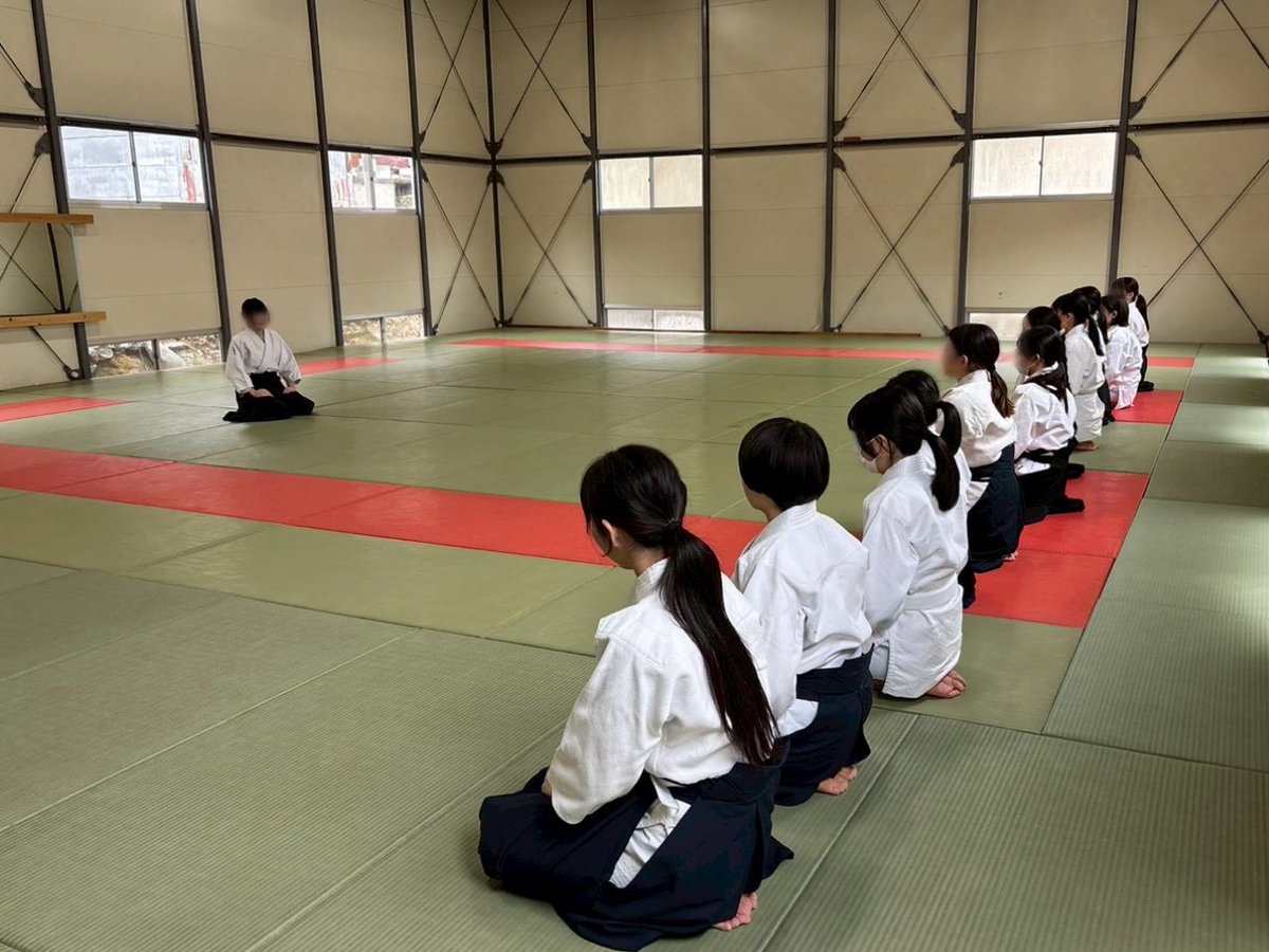 aikicha's tweet photo. また、幹部交代も合宿で行われました！今まで支えてきてくださった先輩方、お疲れ様でした🙇これからは新幹部が部を運営していきます！先輩方のようになれるよう精進していきますのでご指導ご鞭撻のほどよろしくお願いします💪改めて、今までありがとうございました😭✨💕 https://t.co/Khcx28sy52