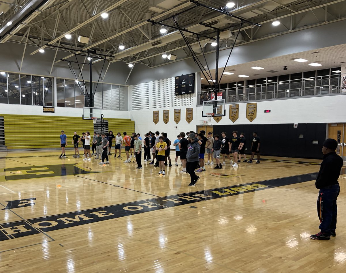 Fort Zumwalt East Lions Football tweet media