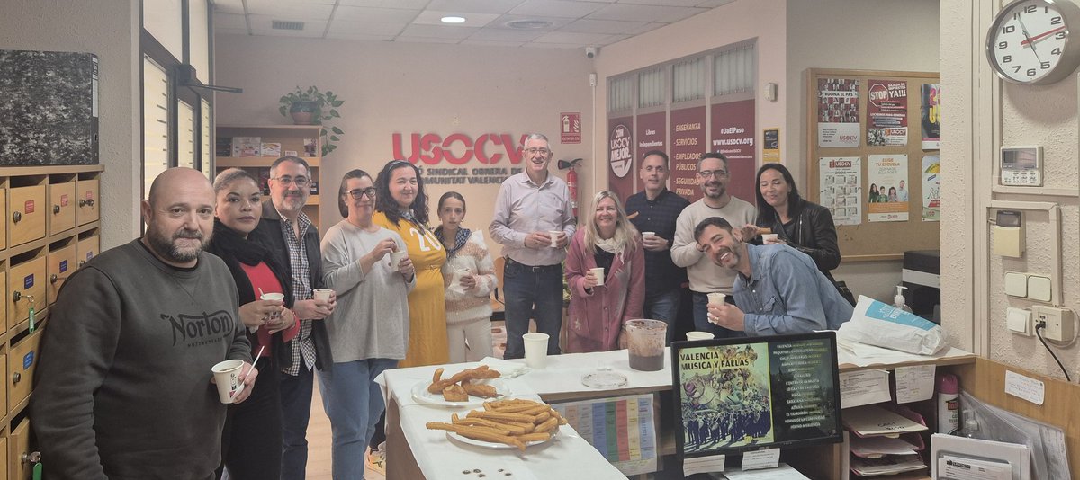 ImbernonMaica's tweet photo. Aunque no estamos todos/as, hoy si empiezan las #fallas #USOCV #chocolata ¡¡💥💥🎊🎉🔥🔥 https://t.co/VHyzsoViUZ