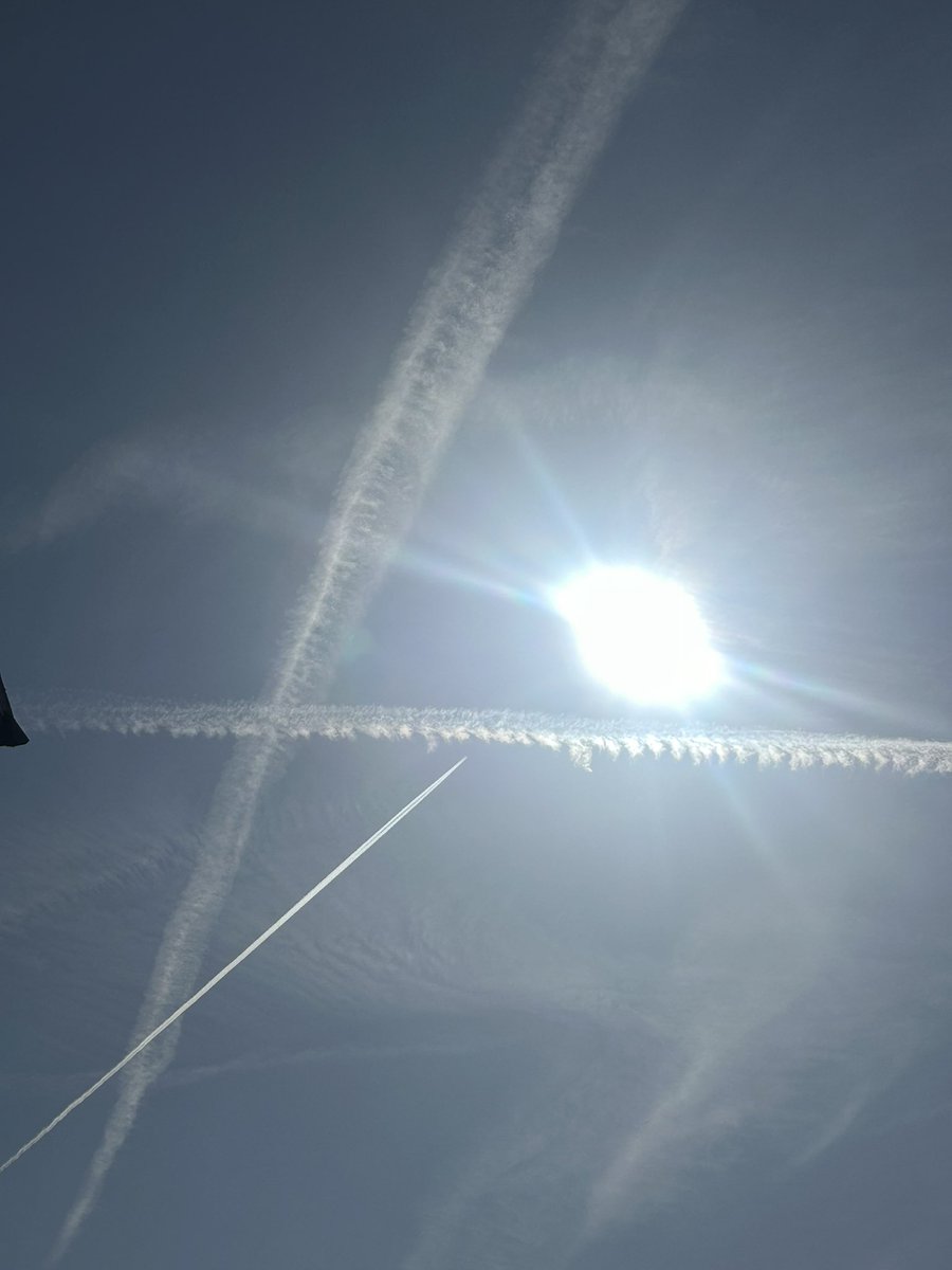 @ChatsWithEm tweet media