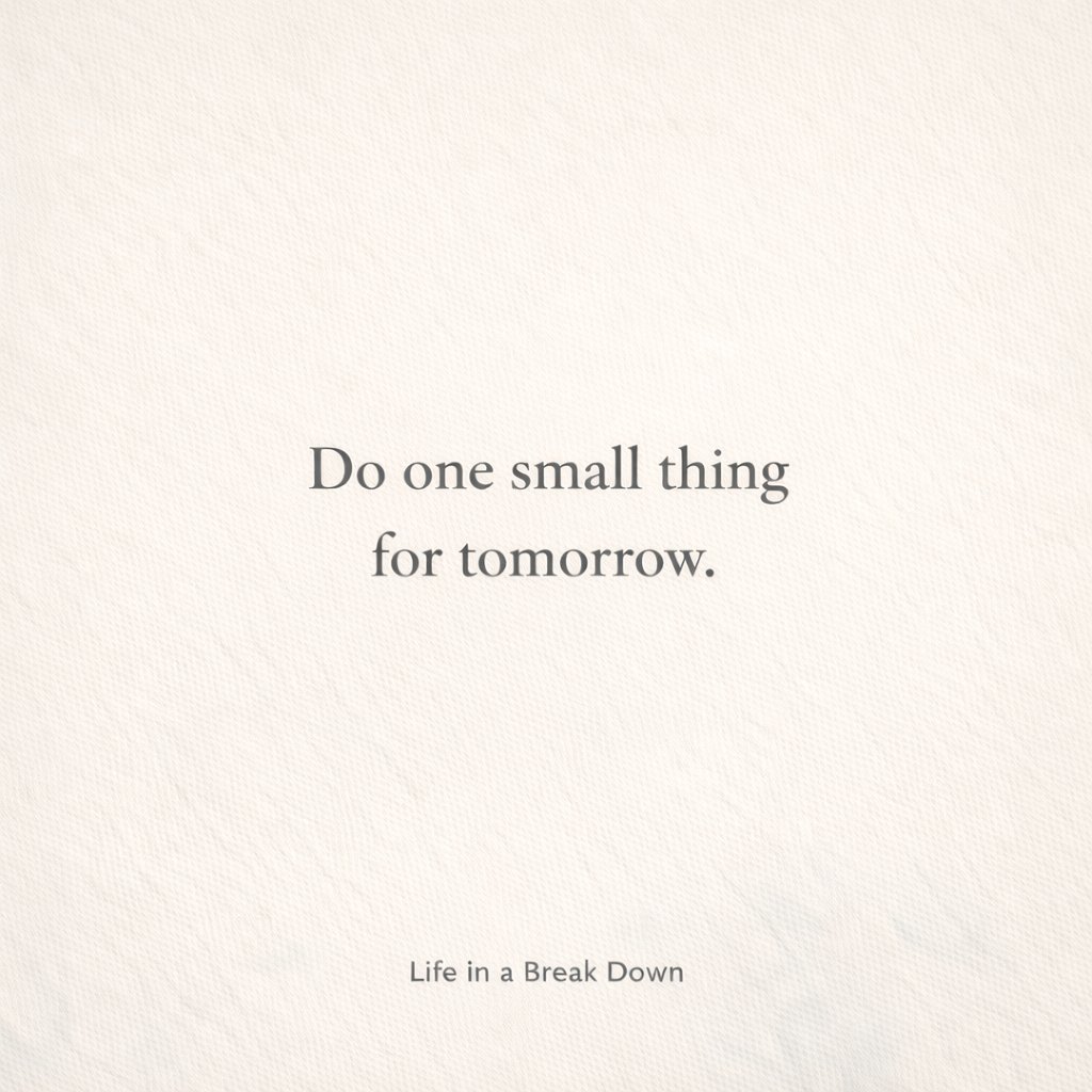 Sarah @ Life in a Break Down tweet media