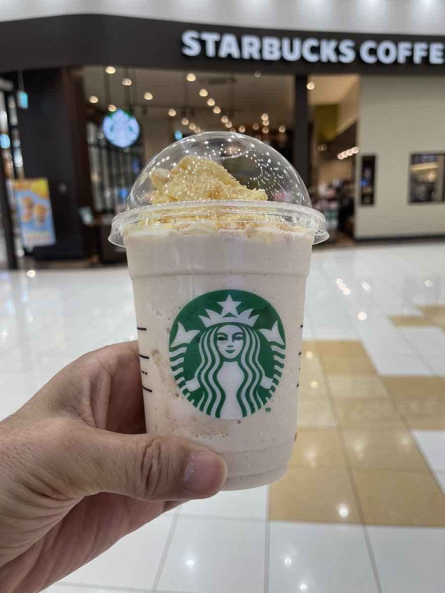 mitsuruamano's tweet photo. シュークリームフラペチーノを飲んだよ。 https://t.co/iNfHwycnnL