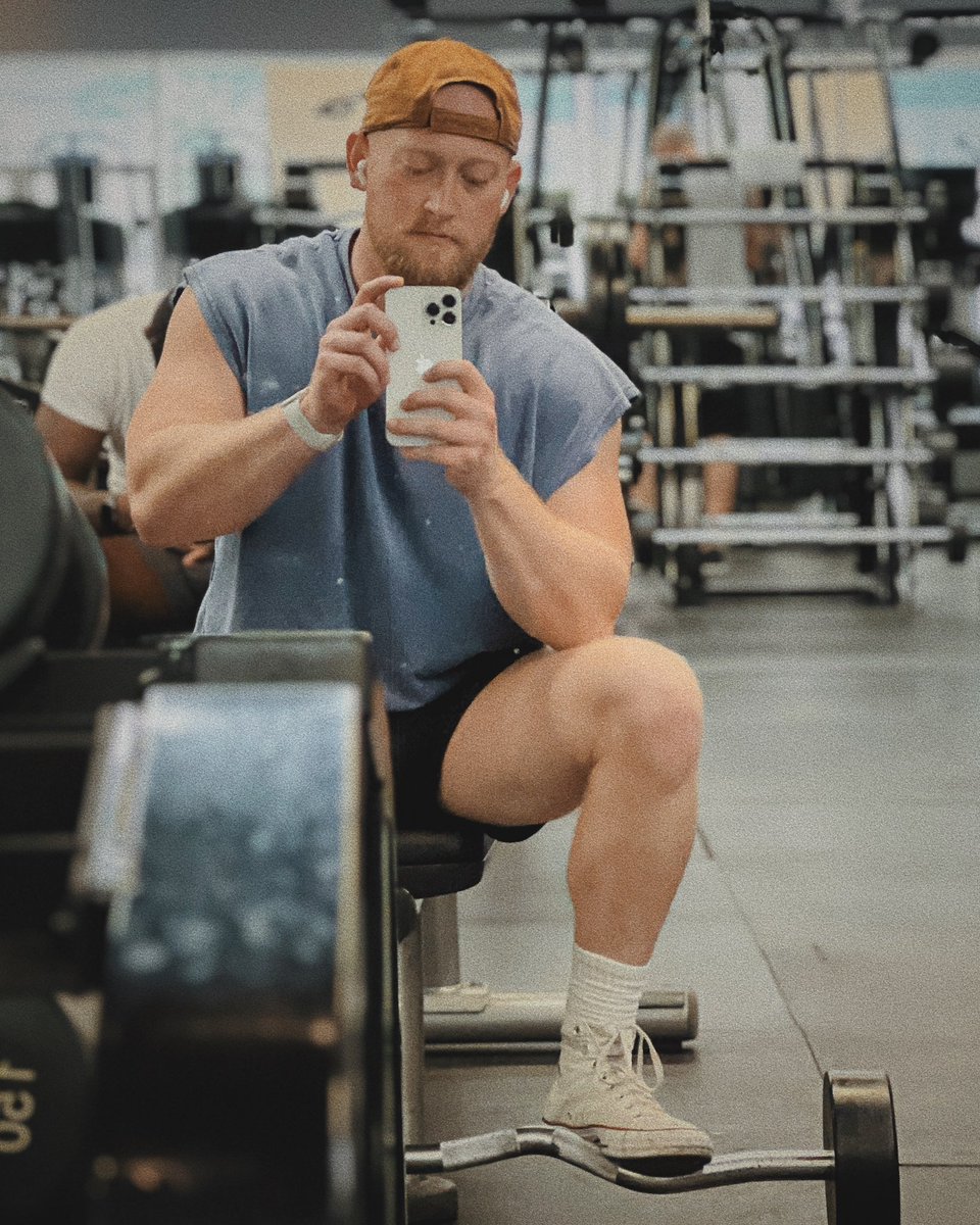 isaacafterdark tweet media