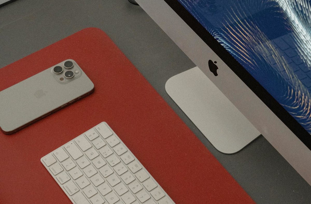 Apple Debuts ‘Background Security Improvements’ with urgent WebKit fix for iPhone and Mac. Here’s how to enable the feature:

bitdefender.com/en-us/blog/hot…

Another (security) reason to make the jump to iOS 26 / macOS 26, if you haven't already.