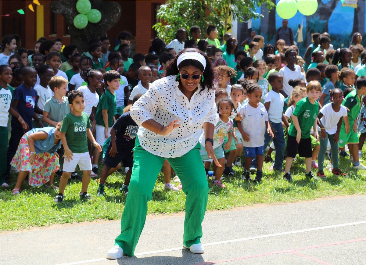 Lycée Français de Lomé tweet media
