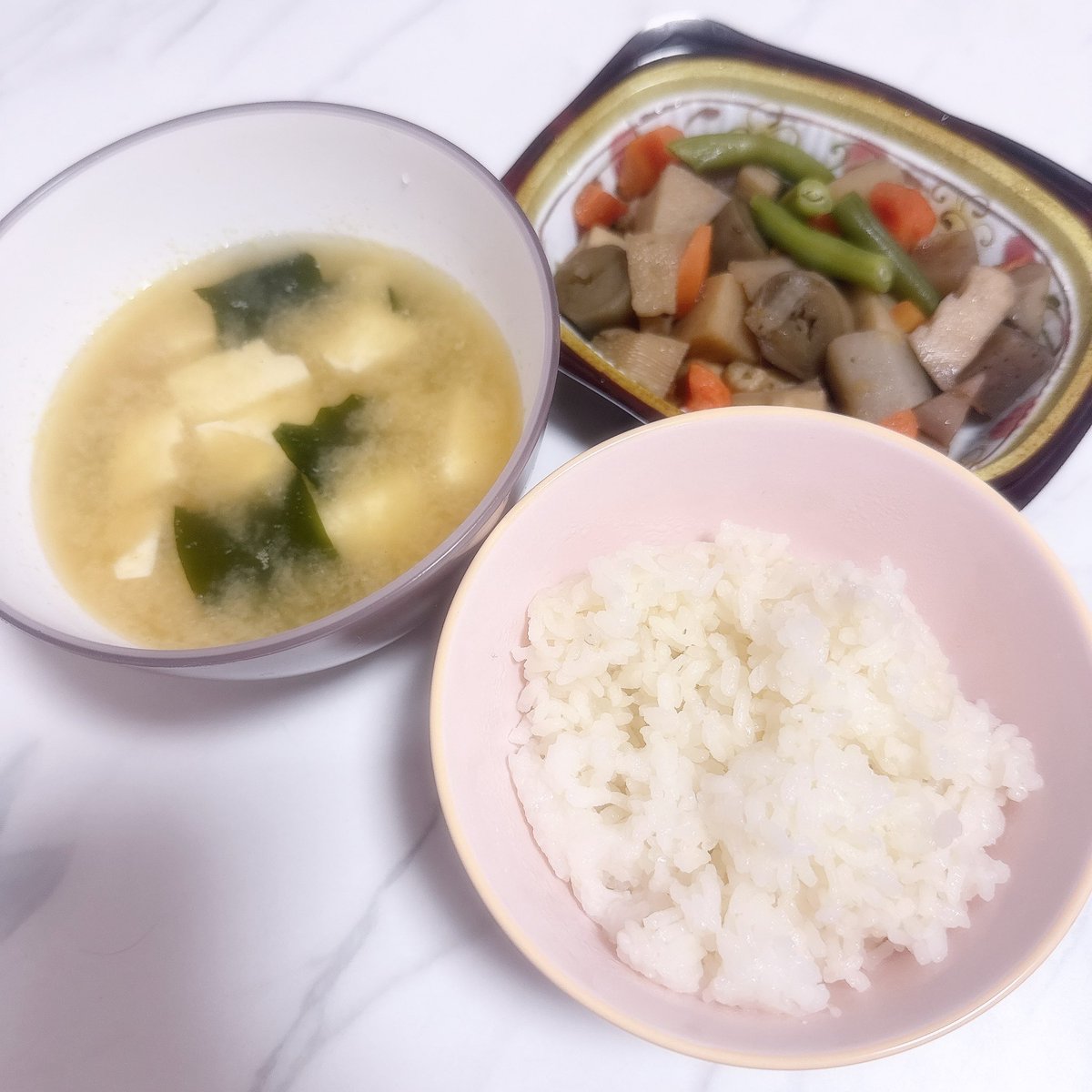 ねこたぺる tweet media