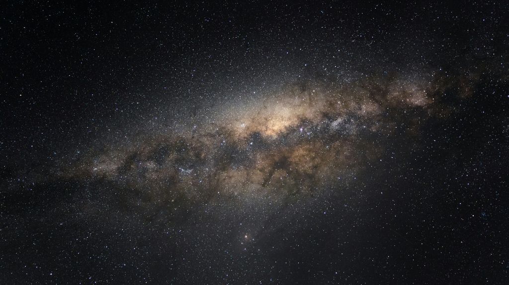 Unsplash tweet media