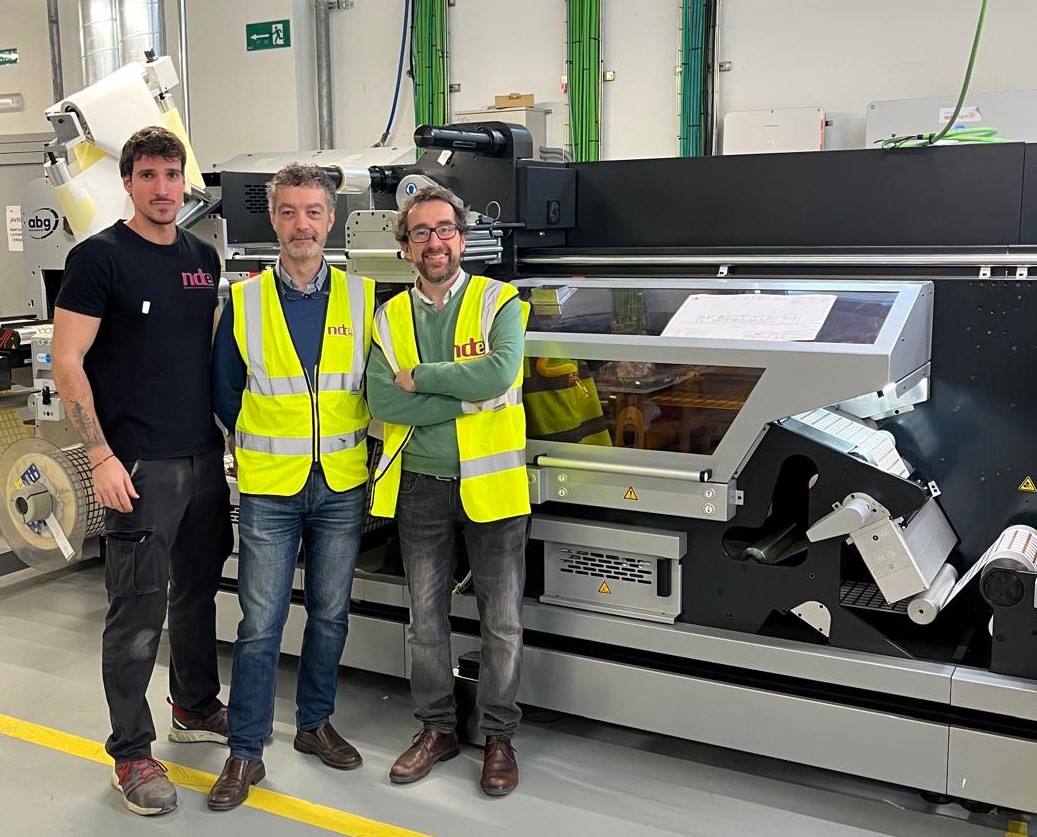 Navarra de Etiquetajes tweet media