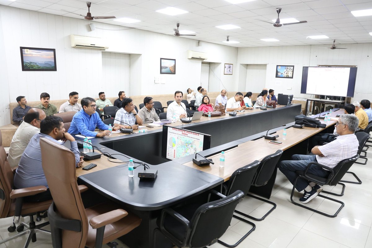 Collector Bhopal tweet media