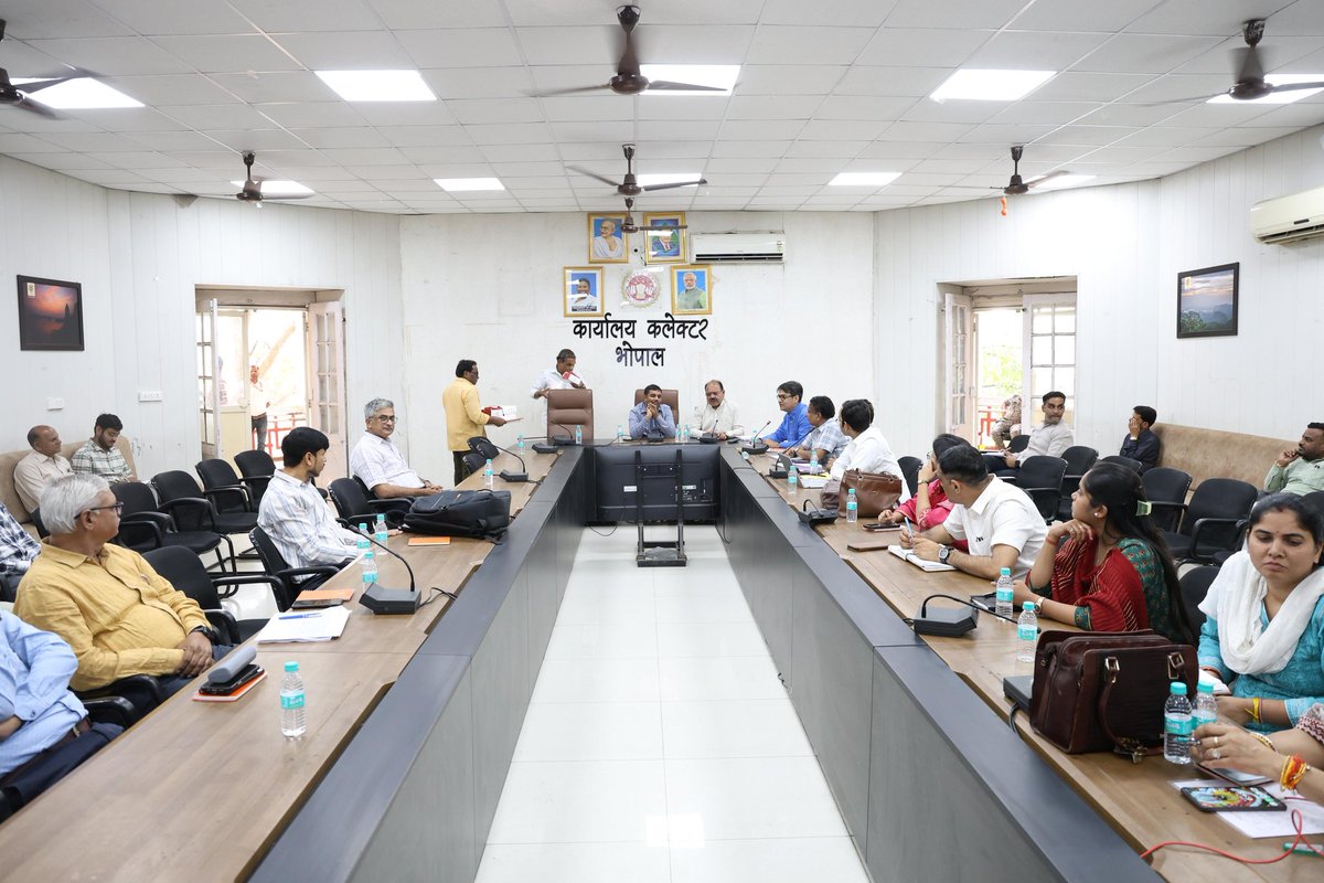 Collector Bhopal tweet media