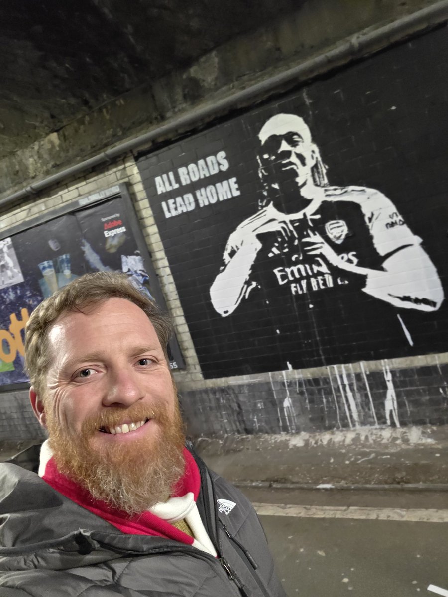 Emirates Under the lights hits differently. First UCL game as well. Cheers Eze mate. What a rocket. 🚀