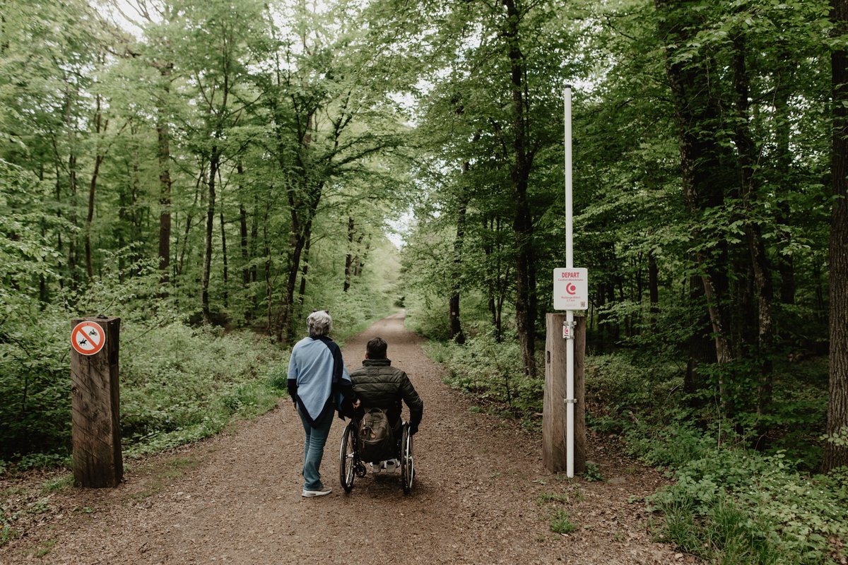 LuxembourgLU's tweet image. Easy routes, wide paths designed for pushchairs &amp;amp; wheelchairs, benches along the way... With its comfort hiking trails, Luxembourg is opening a window to inclusion in the world of nature. 🤝🫶🌳➡️ swll.to/x01np7
#inclusion #Luxembourg 📸 © Jeniska Photography