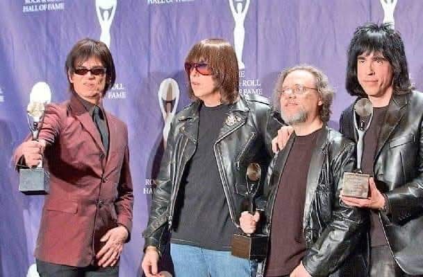 Donald Tatera tweet media